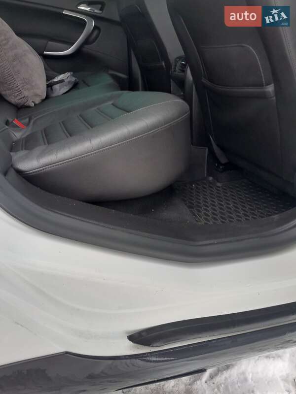 Универсал Opel Insignia 2015 в Рогатине