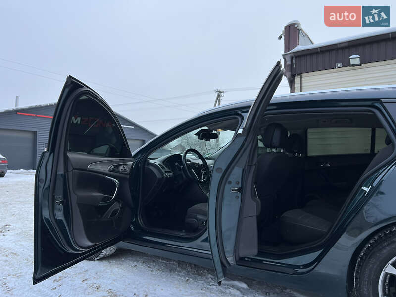 Универсал Opel Insignia 2013 в Лозовой