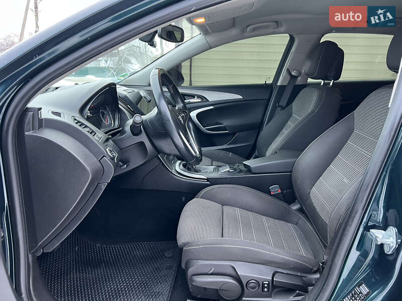 Универсал Opel Insignia 2013 в Лозовой