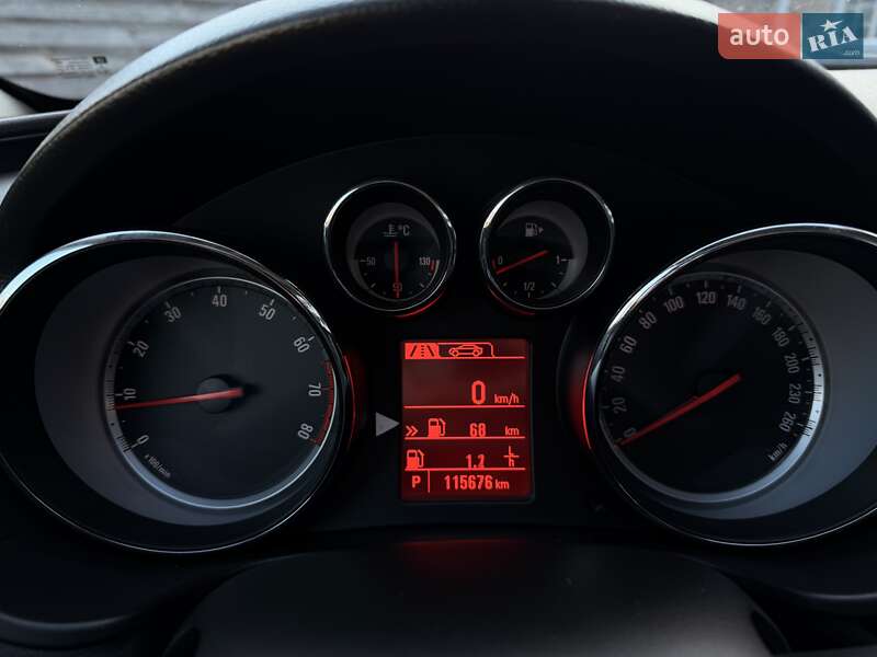 Седан Opel Insignia 2012 в Тернополе