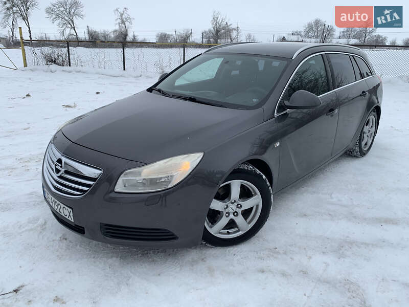 Универсал Opel Insignia 2009 в Новой Ушице