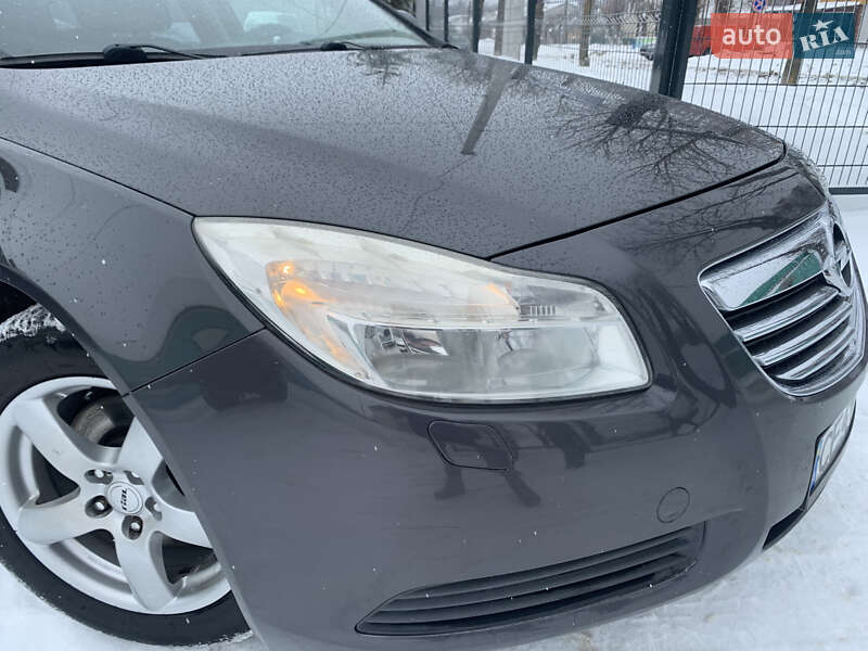Универсал Opel Insignia 2009 в Новой Ушице