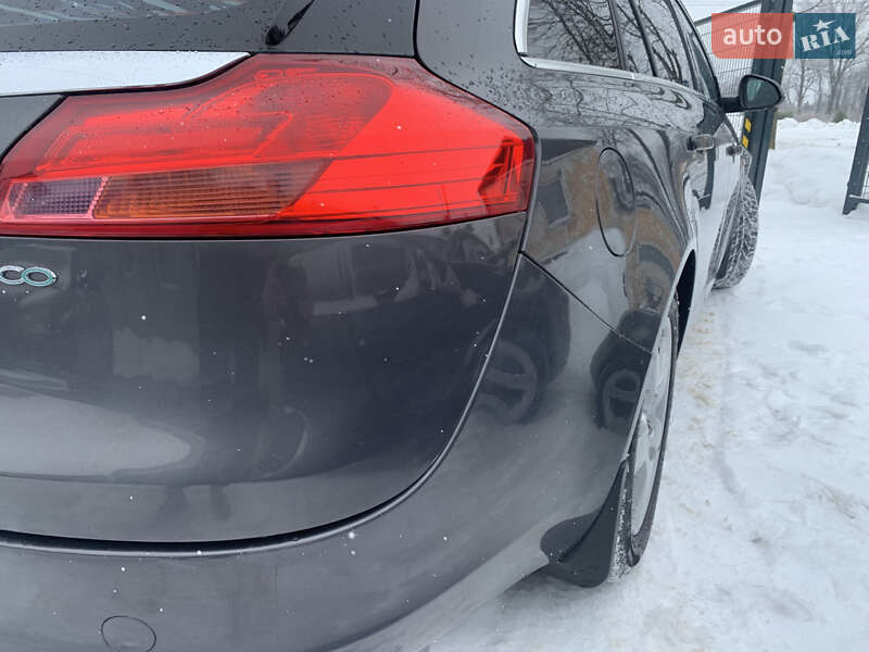 Универсал Opel Insignia 2009 в Новой Ушице