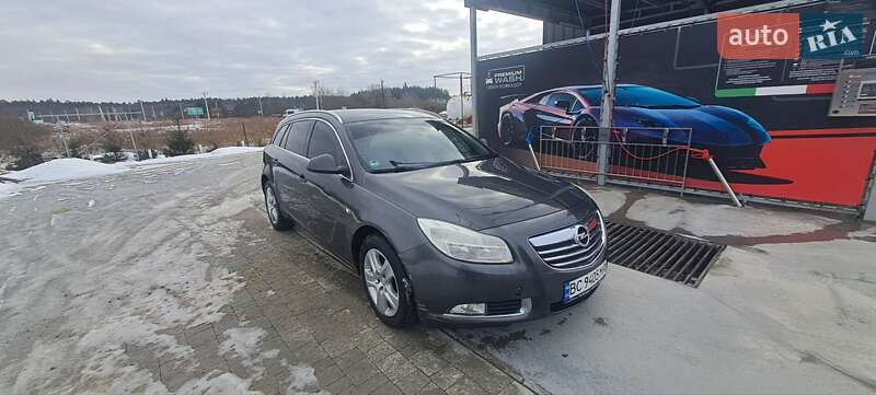 Универсал Opel Insignia 2009 в Яворове