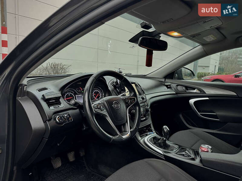 Универсал Opel Insignia 2015 в Самборе