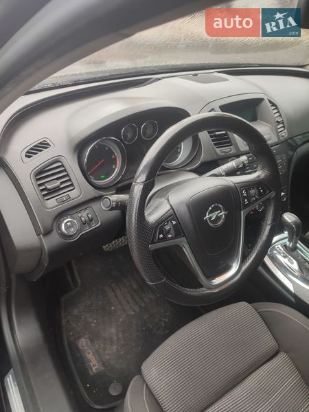 Универсал Opel Insignia 2010 в Южноукраинске