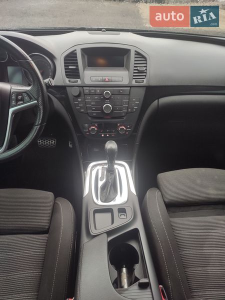 Универсал Opel Insignia 2010 в Южноукраинске