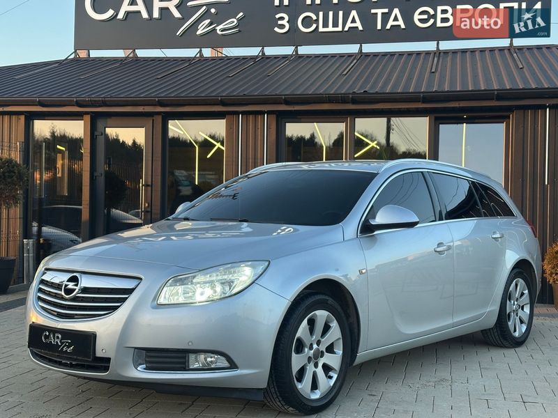 Opel Insignia 2011