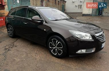 Универсал Opel Insignia 2010 в Чернигове