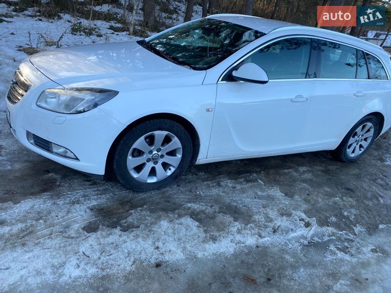 Универсал Opel Insignia 2013 в Львове