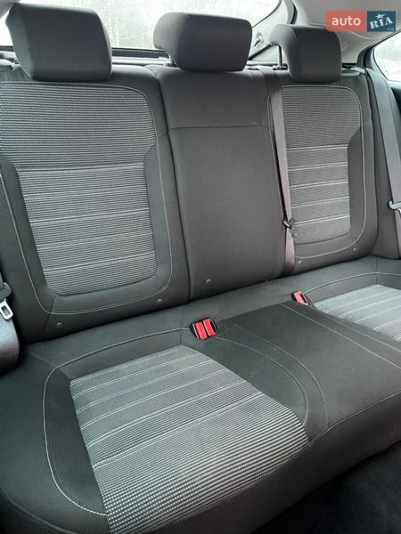 Седан Opel Insignia 2016 в Львове