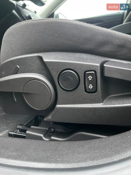 Седан Opel Insignia 2016 в Львове