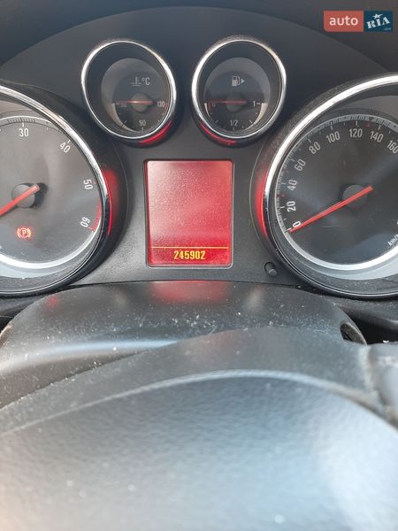 Универсал Opel Insignia 2010 в Золотоноше