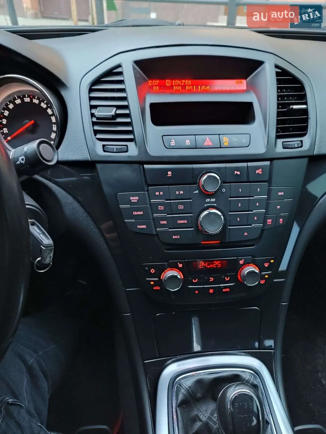 2010 Opel Insignia - мініатюра 20