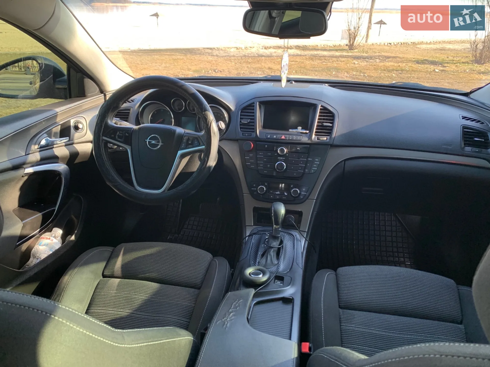 2010 Opel Insignia - мініатюра 6