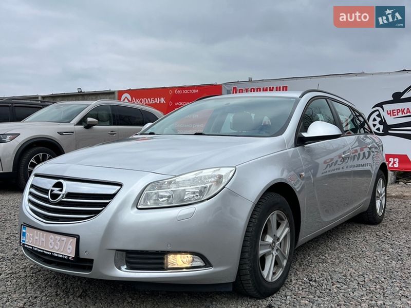 Універсал Opel Insignia 2009 в Черкасах