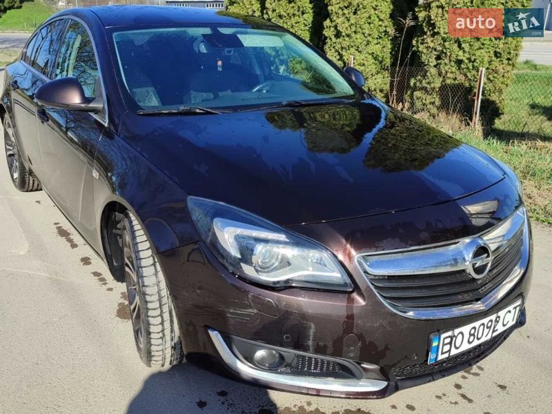 Седан Opel Insignia 2015 в Почаеве фото Седан Opel Insignia 2015 в Почаеве