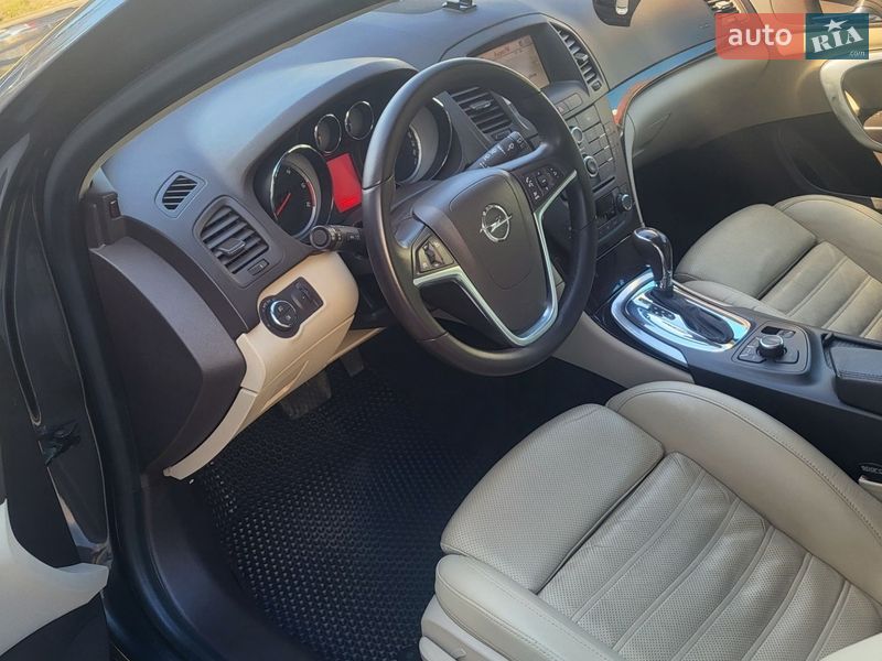 Универсал Opel Insignia 2011 в Луцке