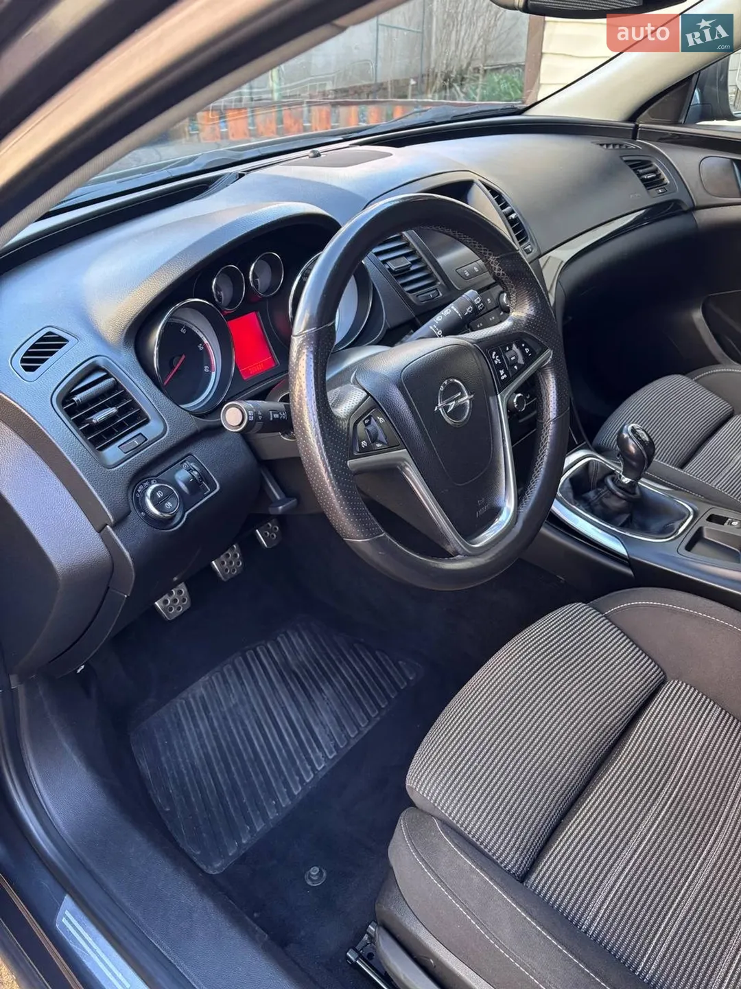 2010 Opel Insignia - мініатюра 11