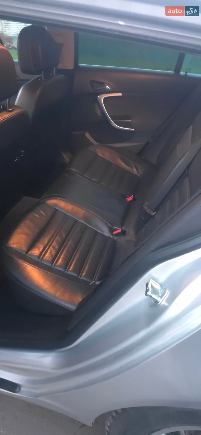 2010 Opel Insignia - мініатюра 5