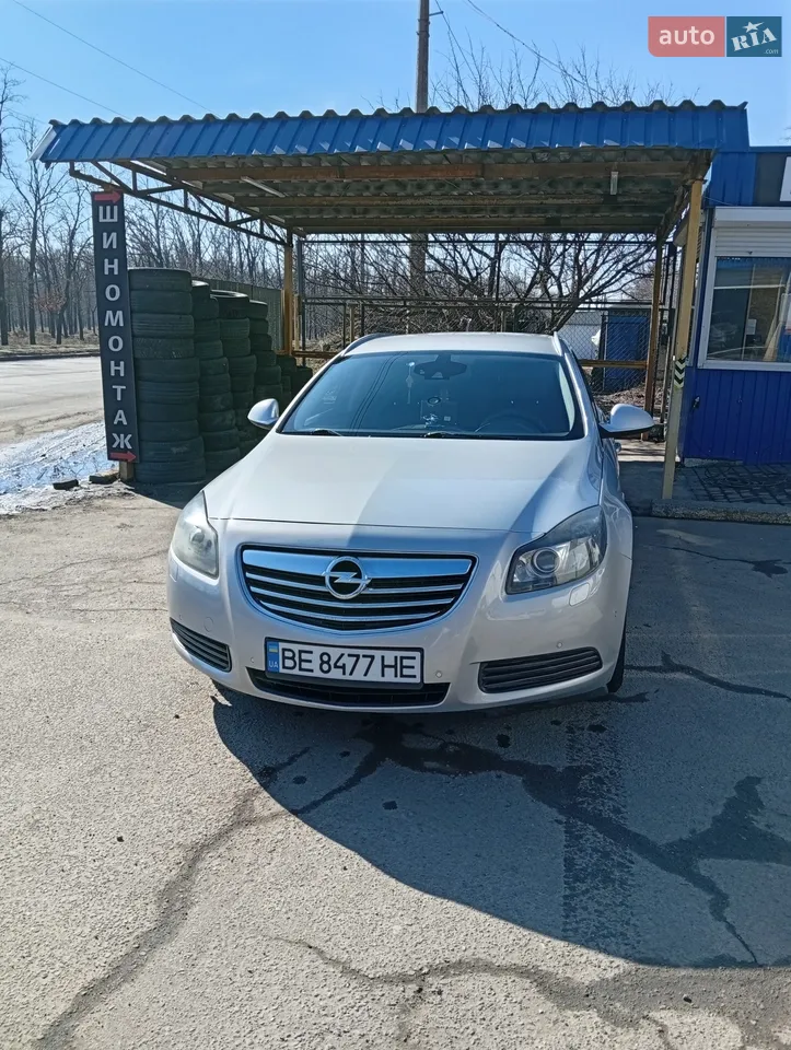 2010 Opel Insignia - мініатюра 16