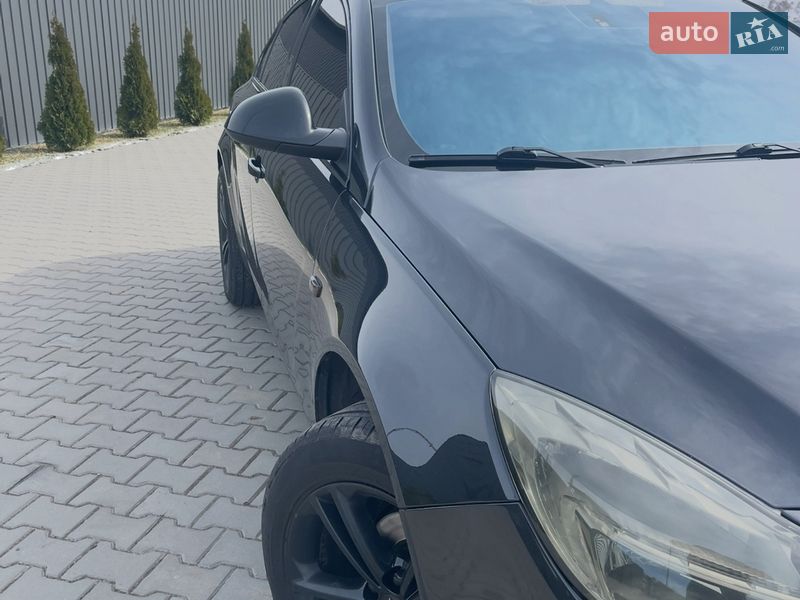 Ліфтбек Opel Insignia 2013 в Гадячі