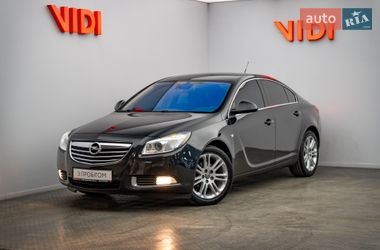 Седан Opel Insignia 2010 в Киеве