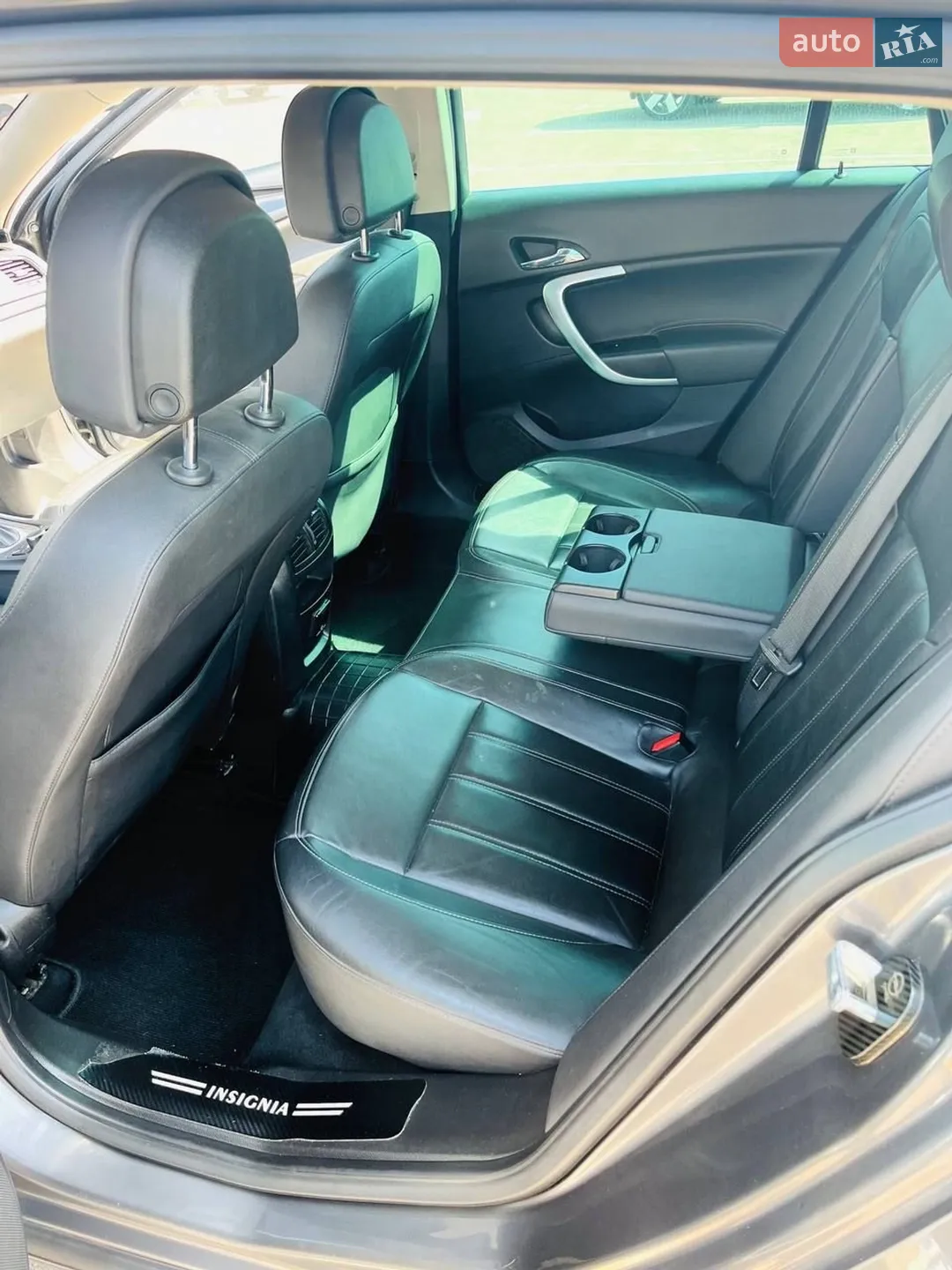 2010 Opel Insignia - мініатюра 11