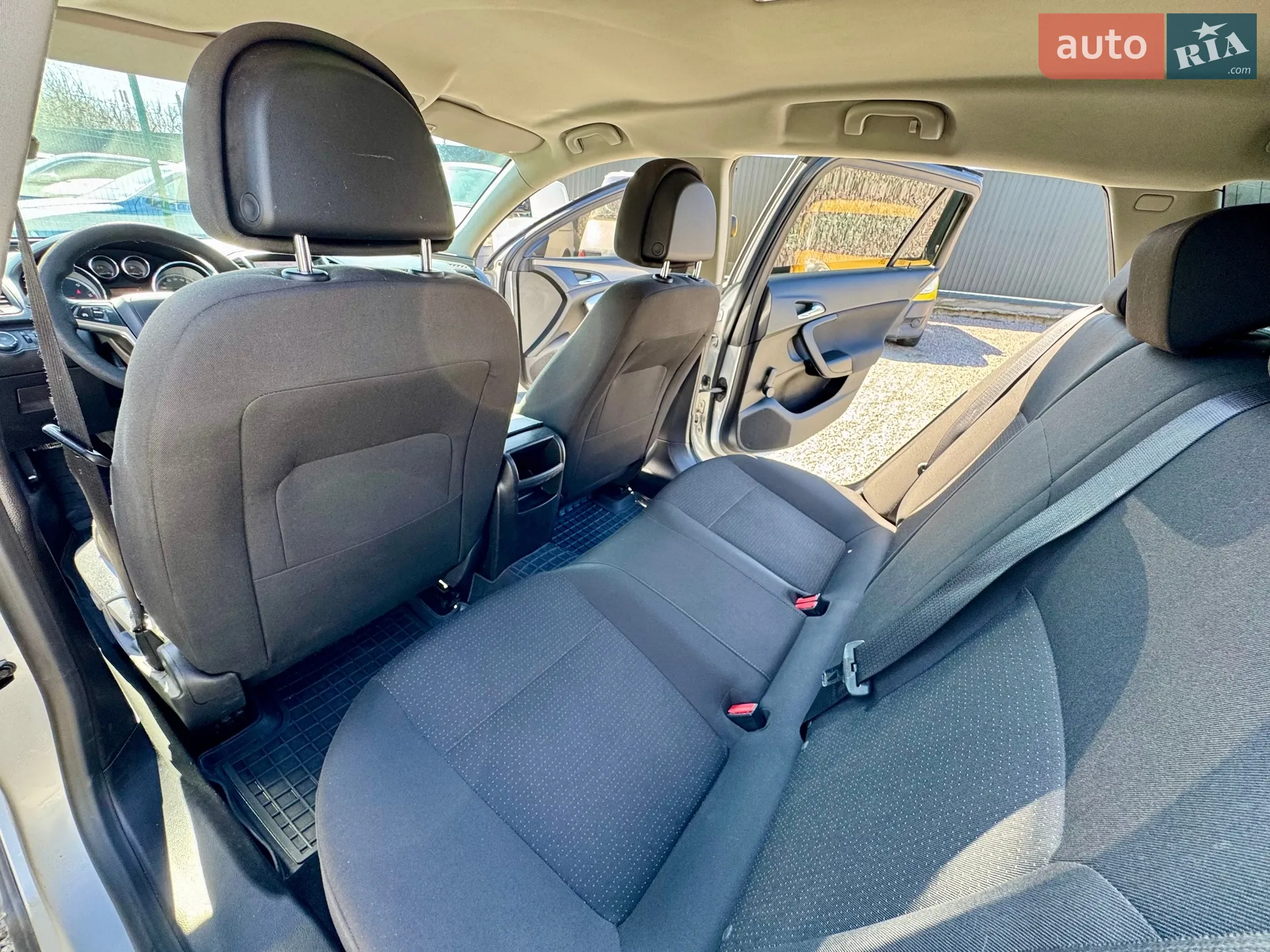 2010 Opel Insignia - мініатюра 27