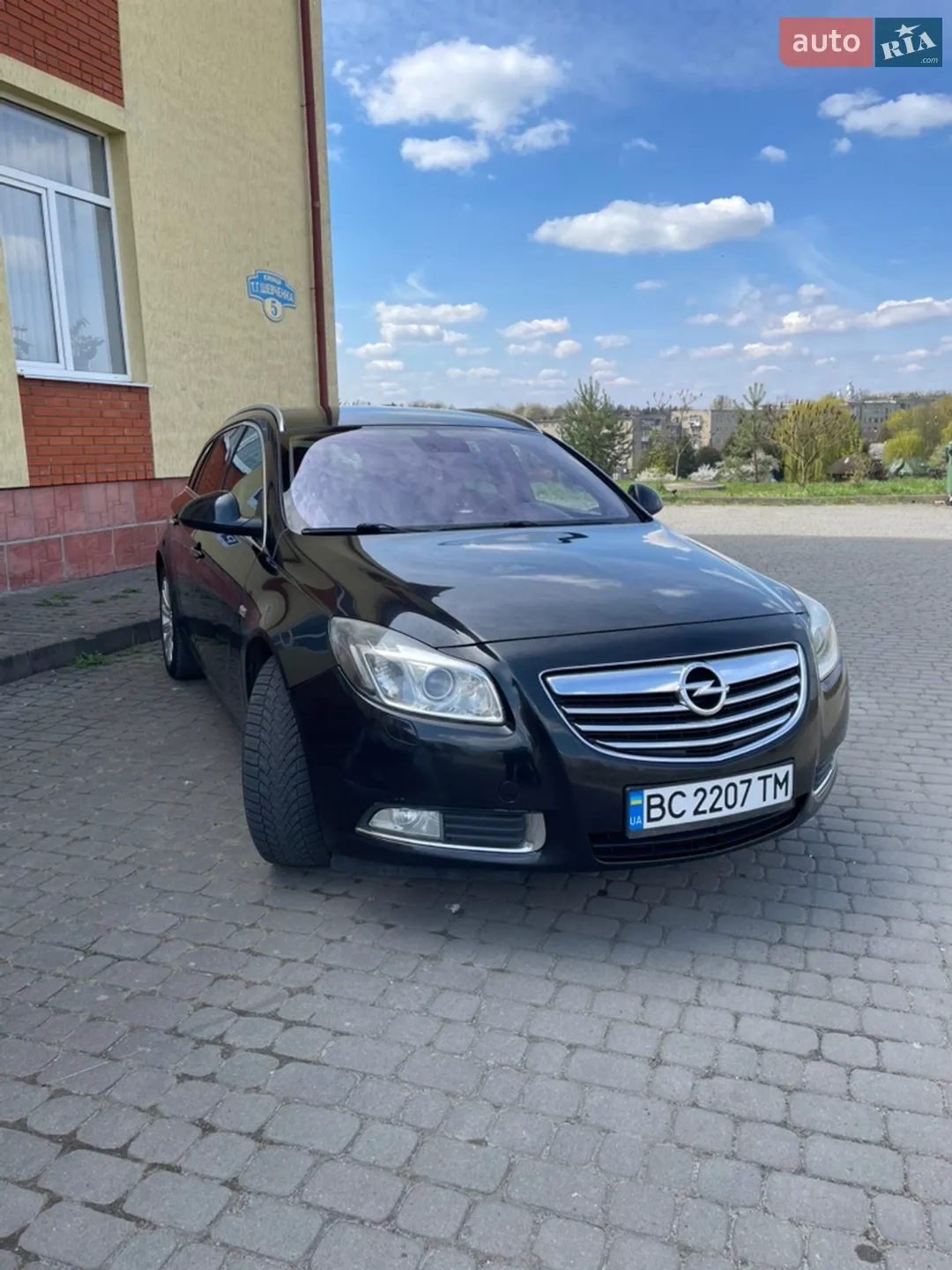 2010 Opel Insignia - мініатюра 3