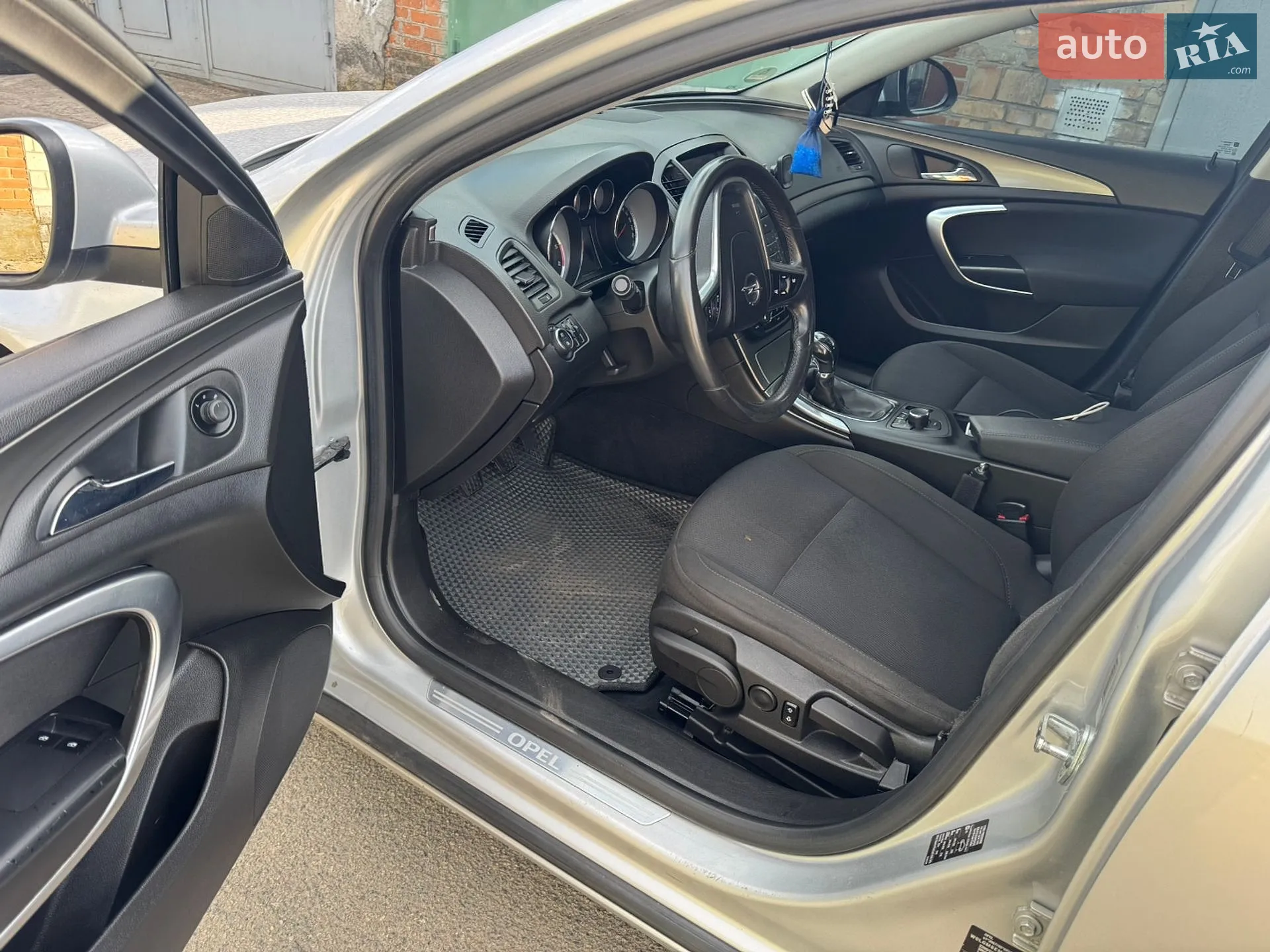 2010 Opel Insignia - мініатюра 9