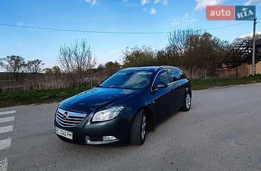 Універсал Opel Insignia 2010 в Шумську