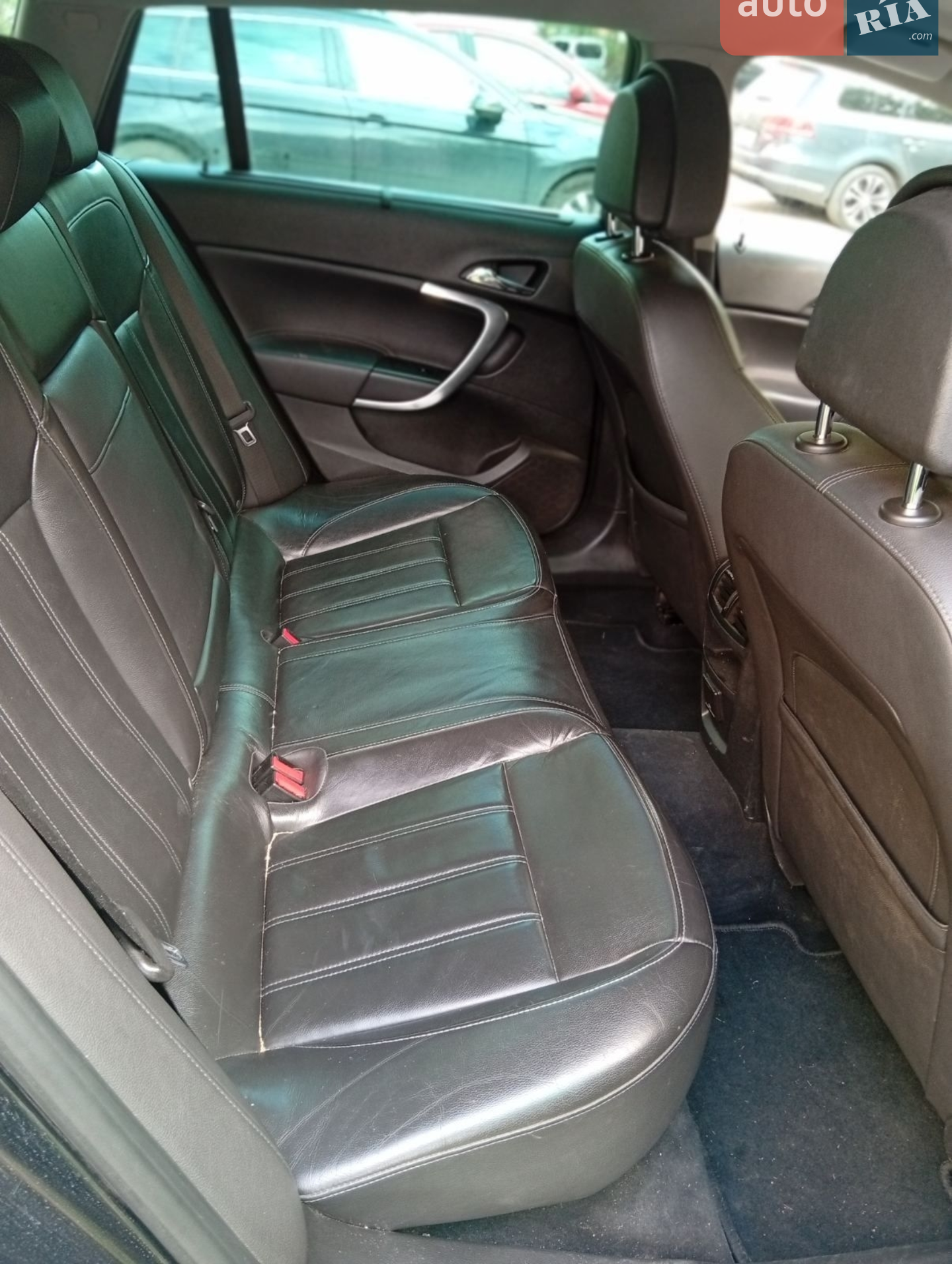 2010 Opel Insignia - мініатюра 3