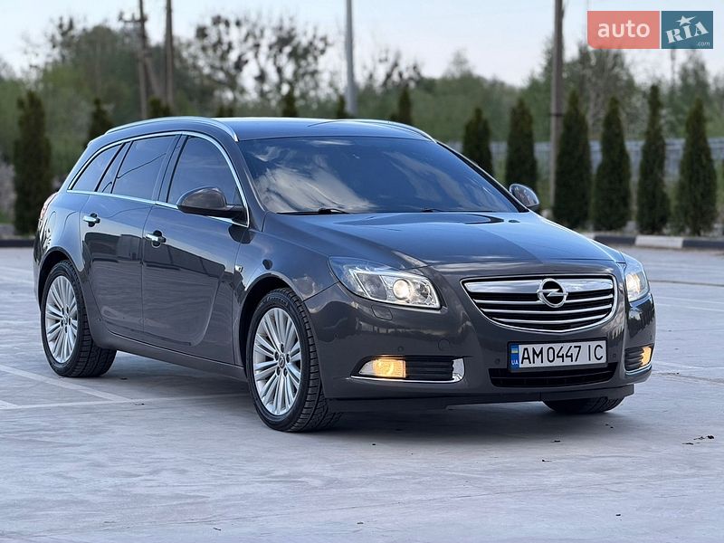 Универсал Opel Insignia 2012 в Звягеле