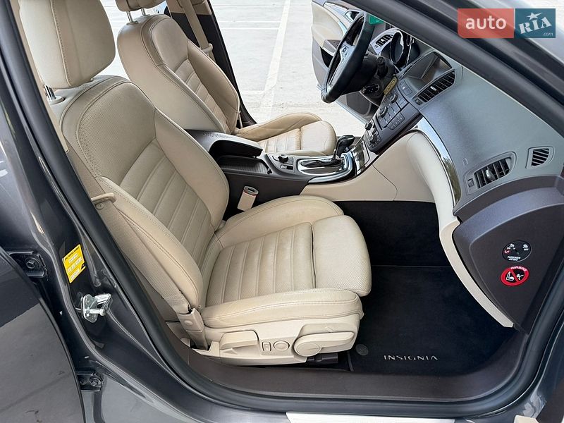 Универсал Opel Insignia 2012 в Звягеле