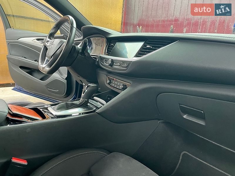 Ліфтбек Opel Insignia 2020 в Золочеві