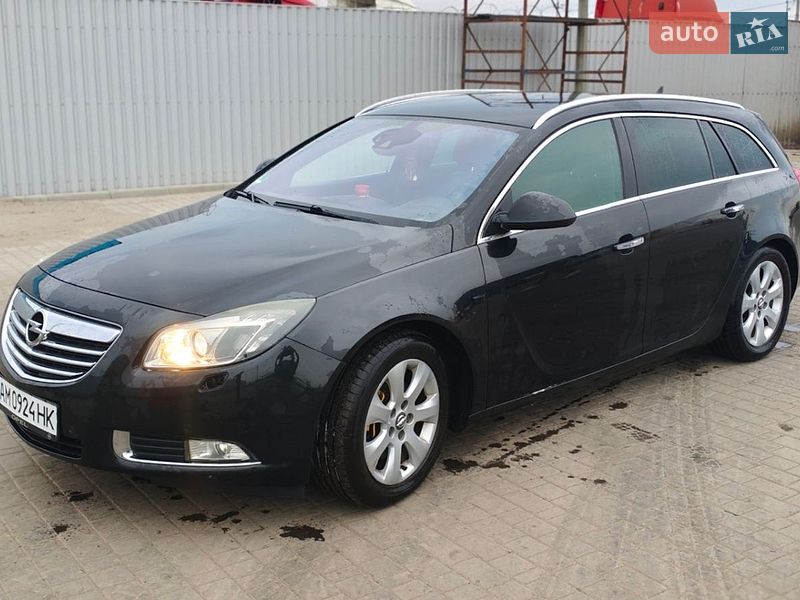 Универсал Opel Insignia 2010 в Лиманском