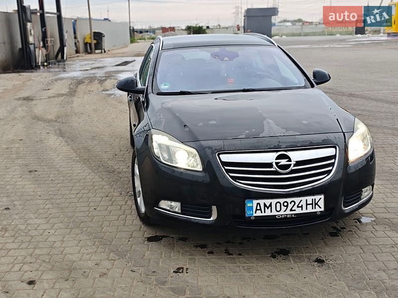 Универсал Opel Insignia 2010 в Лиманском