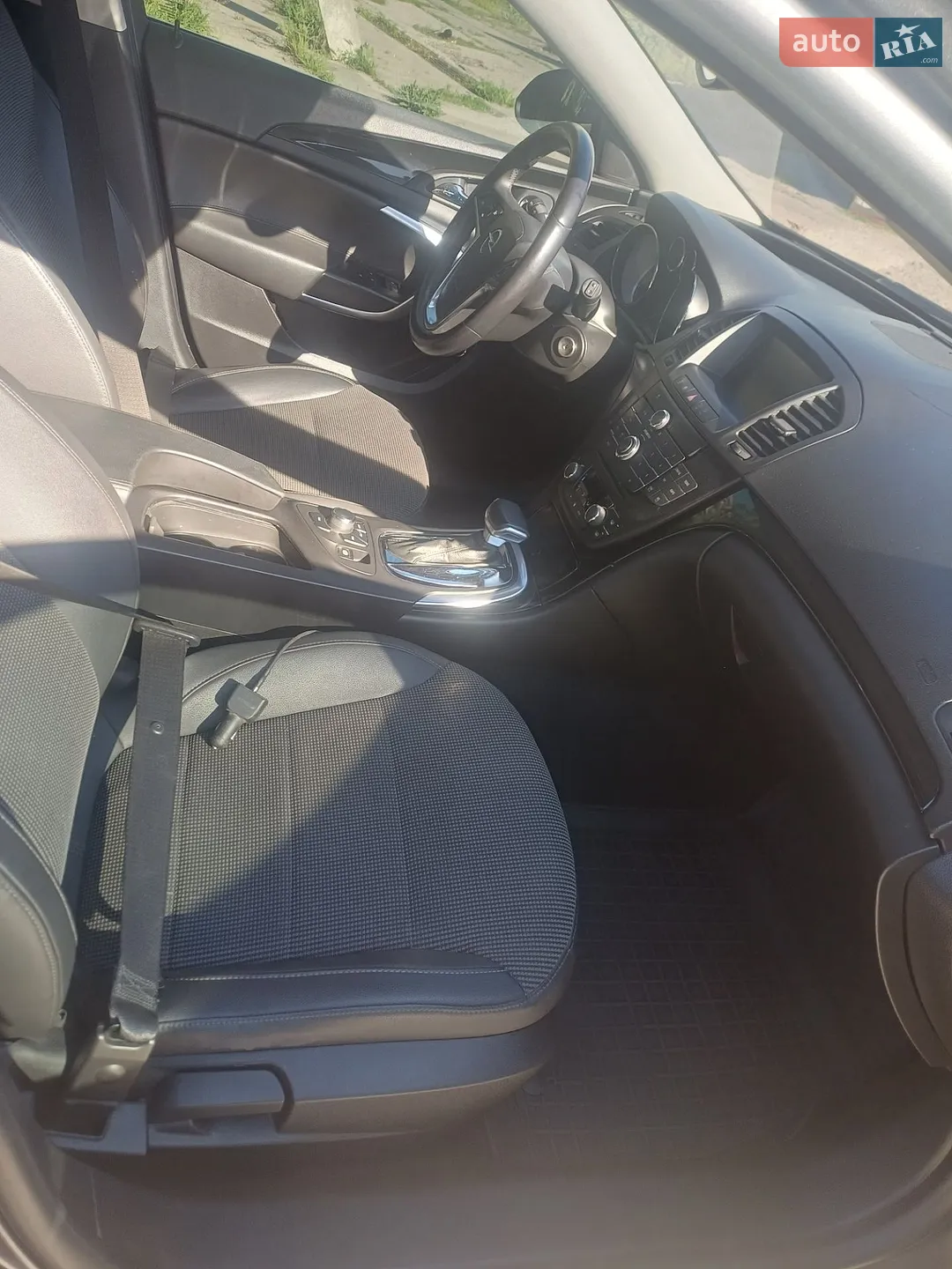 2010 Opel Insignia - мініатюра 5