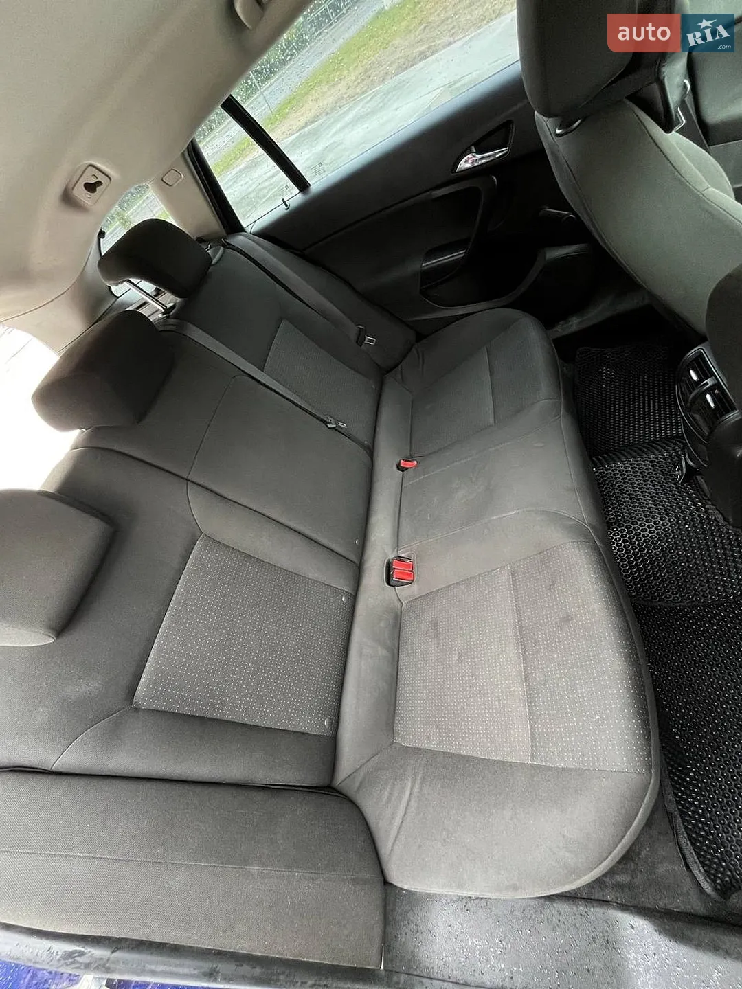 2012 Opel Insignia - мініатюра 13