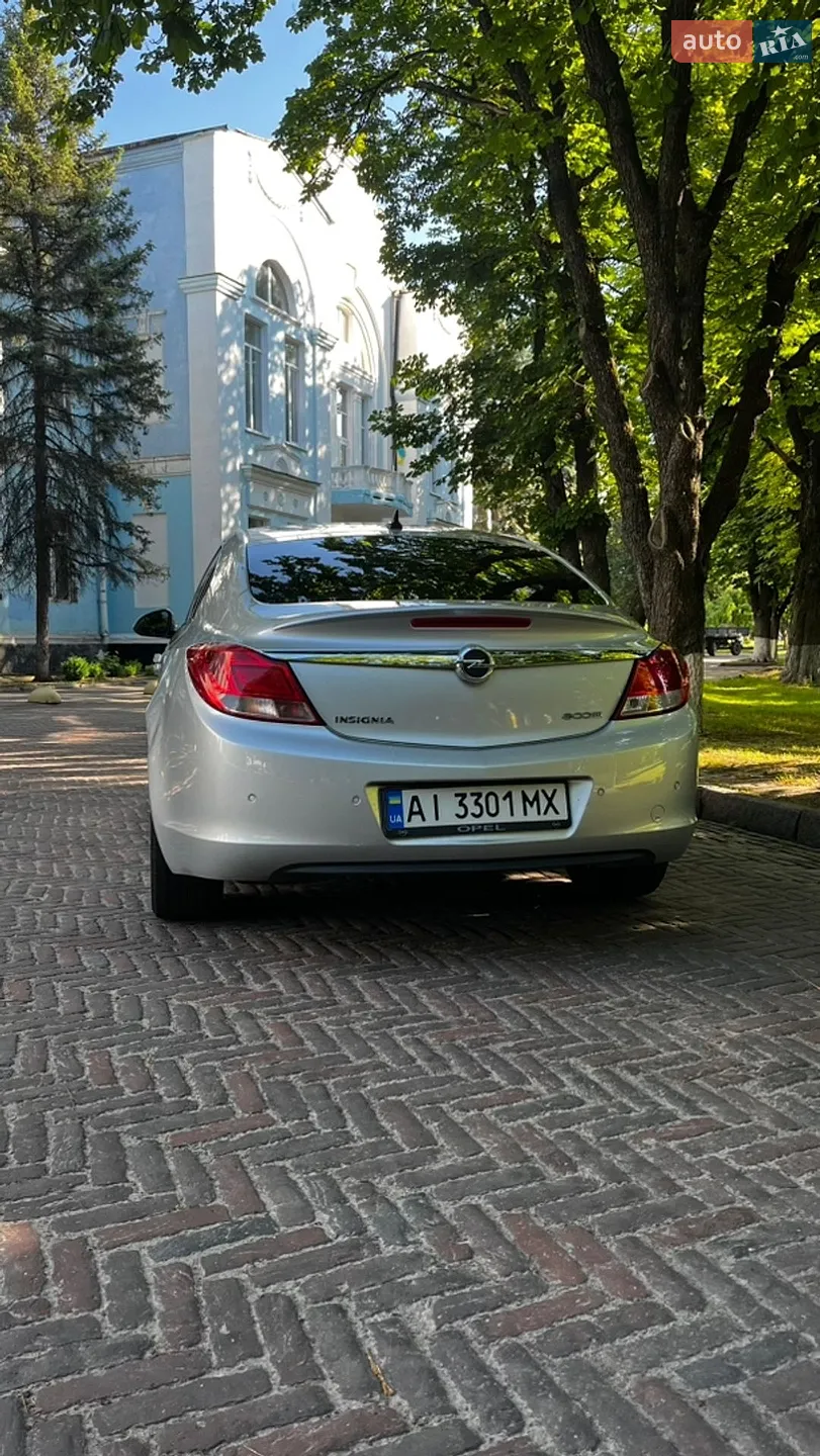 2010 Opel Insignia - мініатюра 3