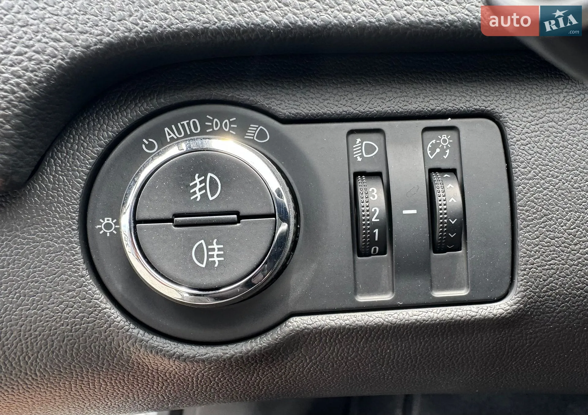 2013 Opel Insignia - мініатюра 14