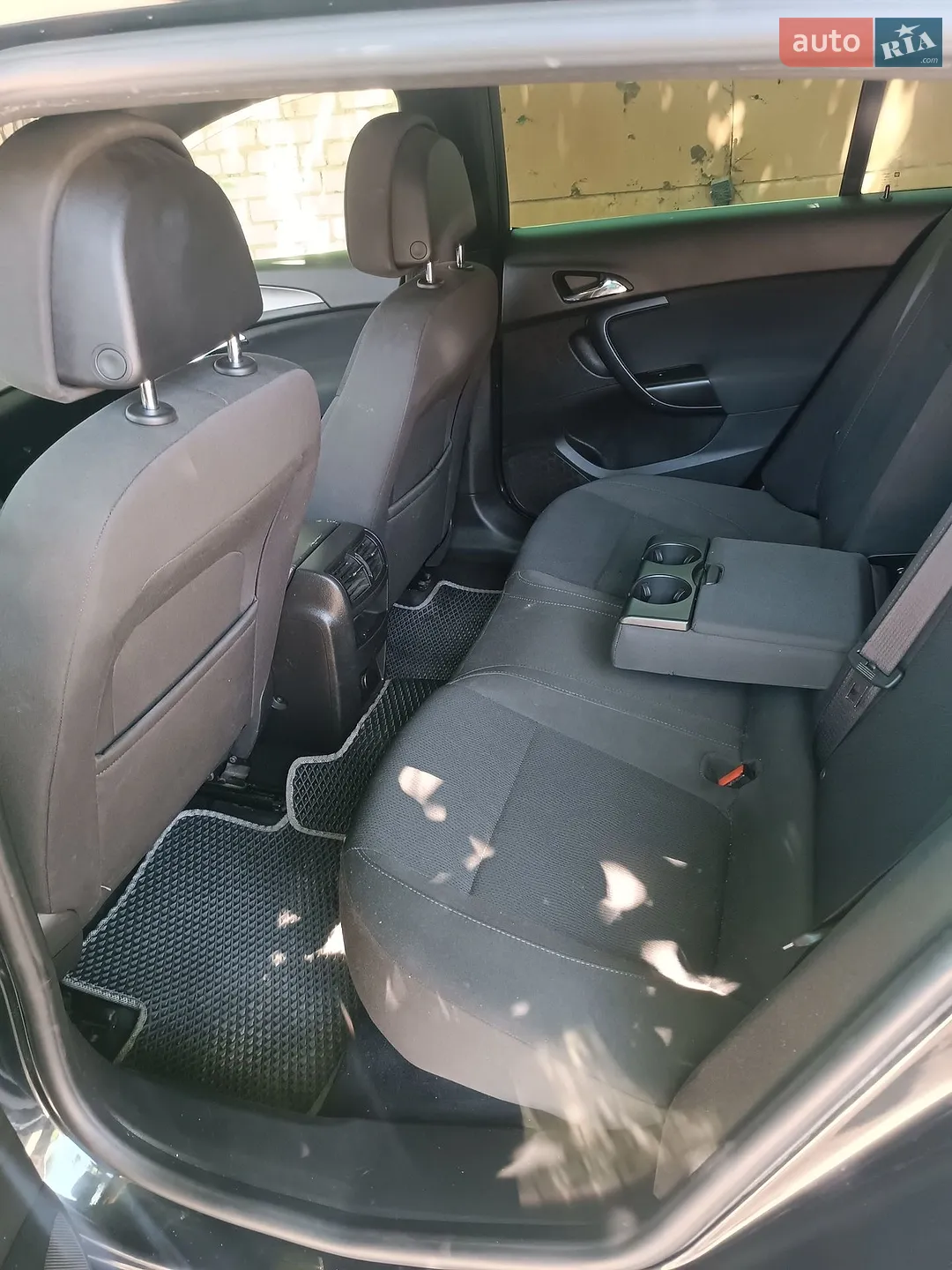 2010 Opel Insignia - мініатюра 19