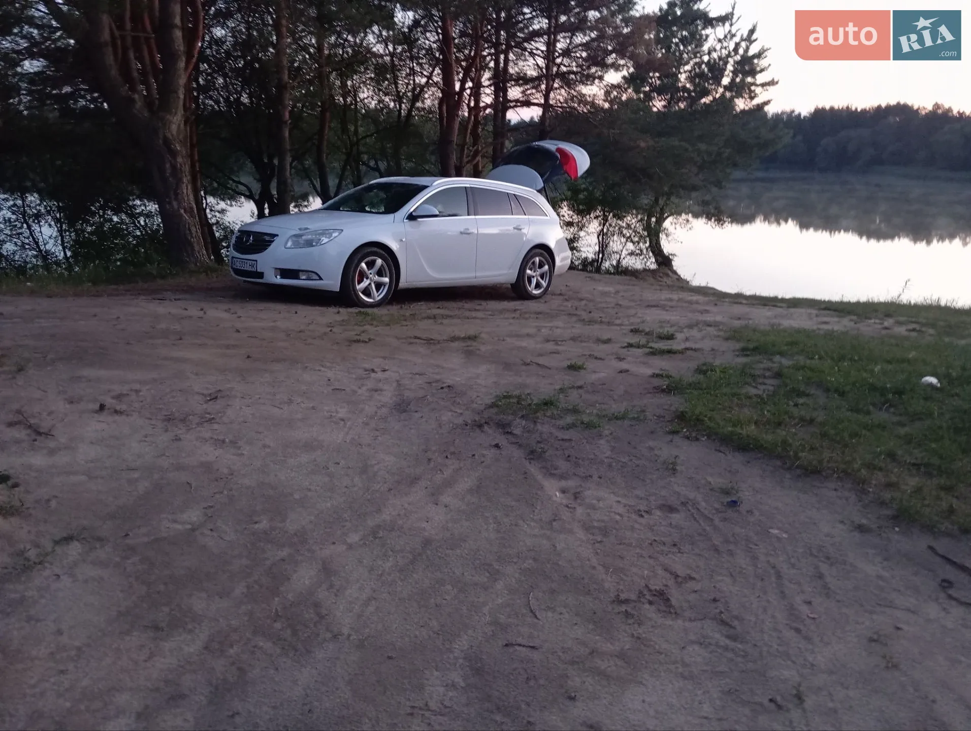 2010 Opel Insignia - мініатюра 8