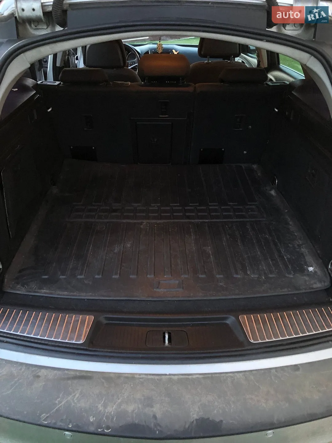2010 Opel Insignia - мініатюра 2