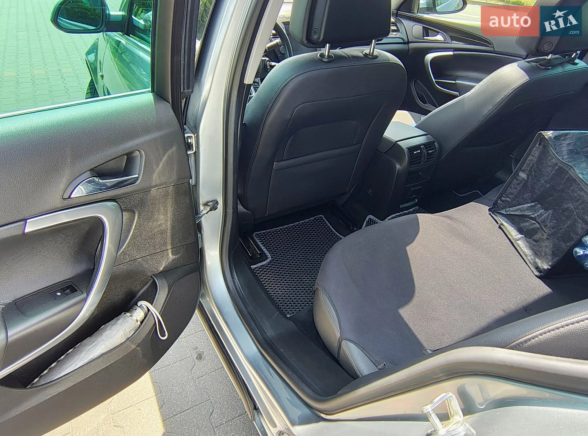2010 Opel Insignia - мініатюра 17