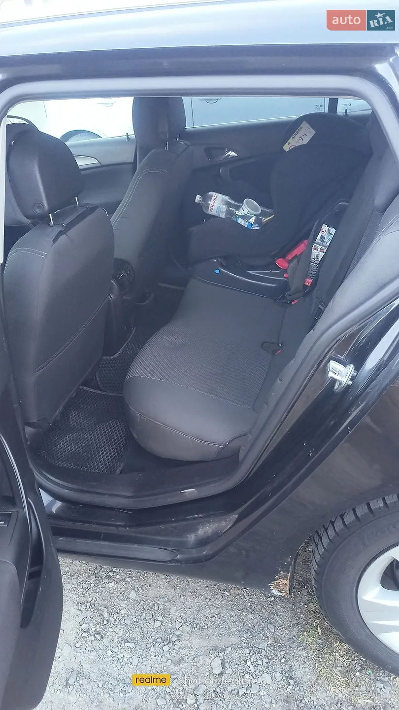 2010 Opel Insignia - мініатюра 6