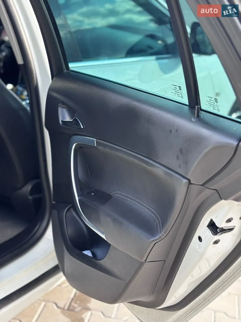 2013 Opel Insignia - мініатюра 15