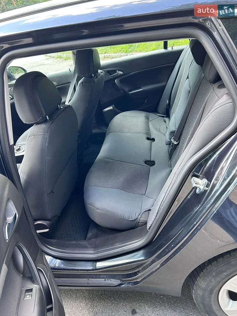 2010 Opel Insignia - мініатюра 13
