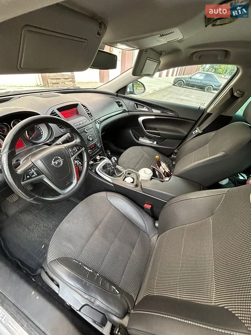 2010 Opel Insignia - мініатюра 12